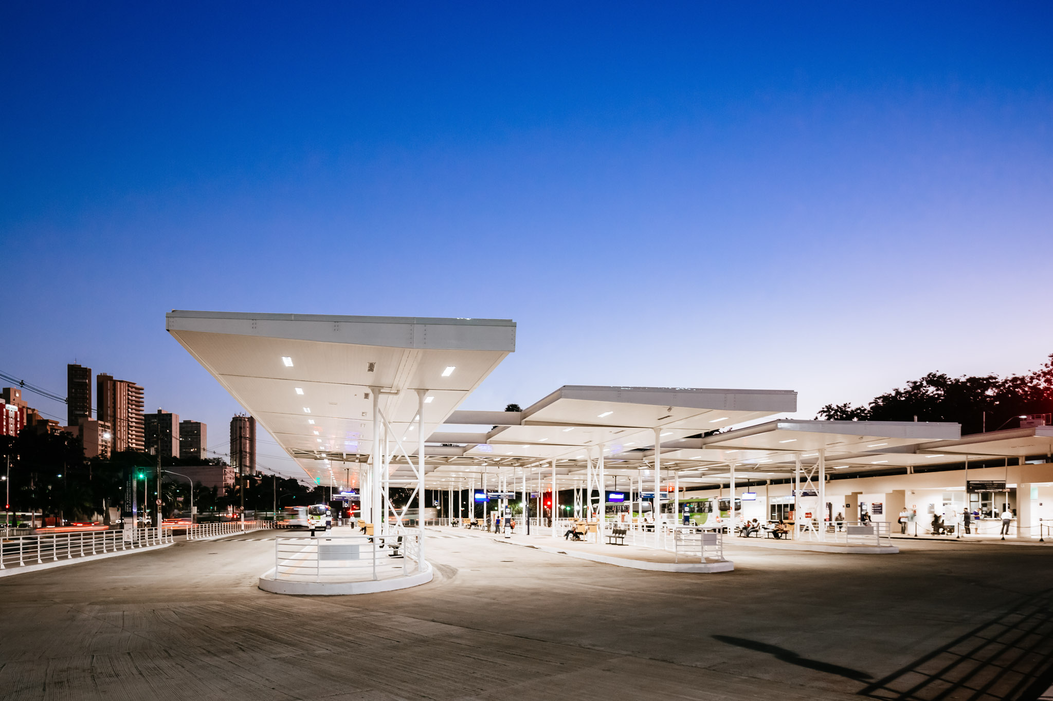 Urban Bus Terminal in Ribeirão Preto, by 23 Sul Arquitetura
