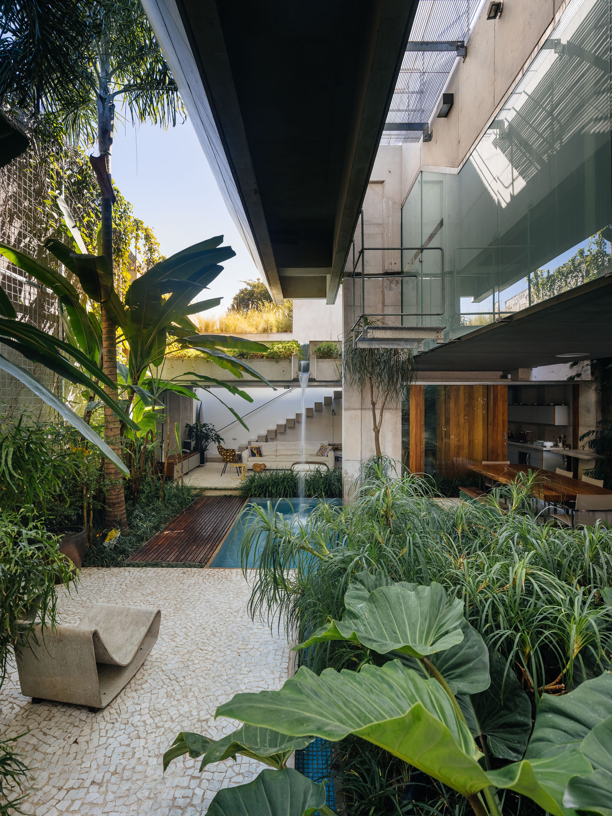 Weekend House in Downtown São Paulo, by spbr arquitetos
