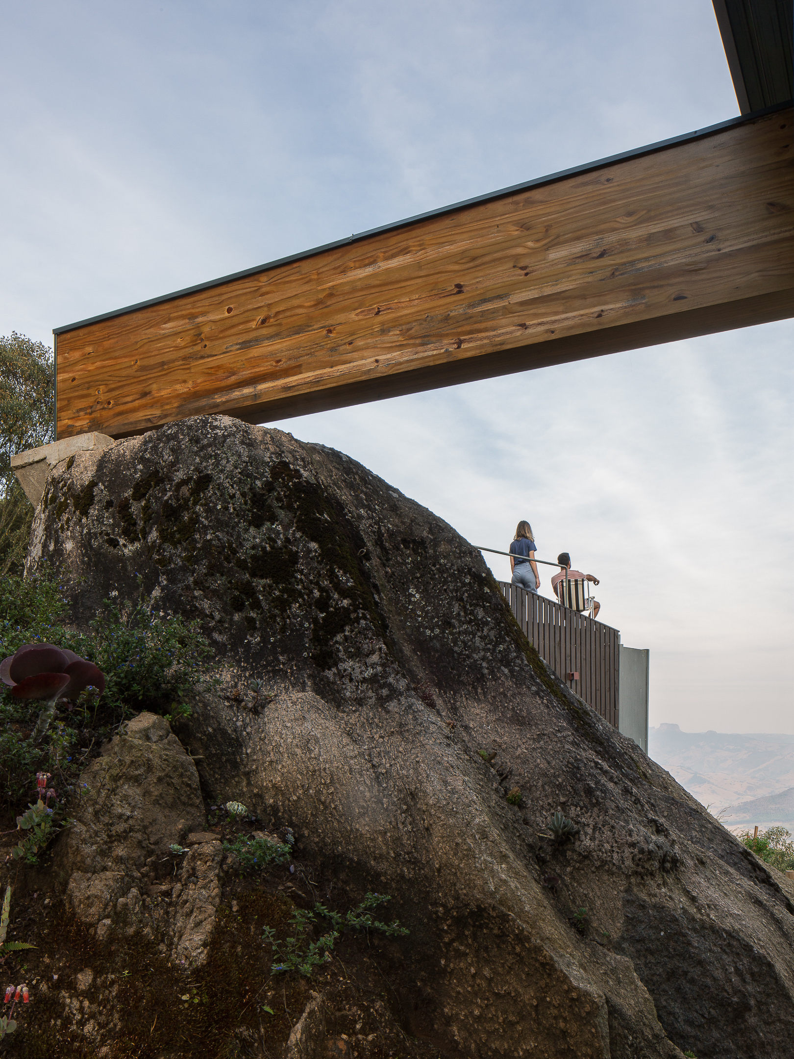 House Cancha in Gonçalves, by Estúdio HAA!
