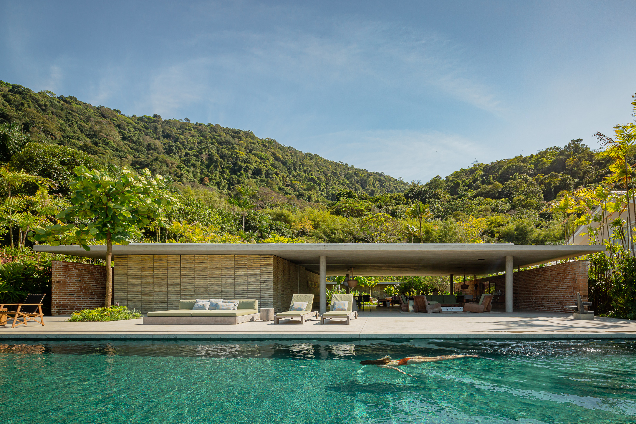 Patios House in Rio de Janeiro, by Studio MK27