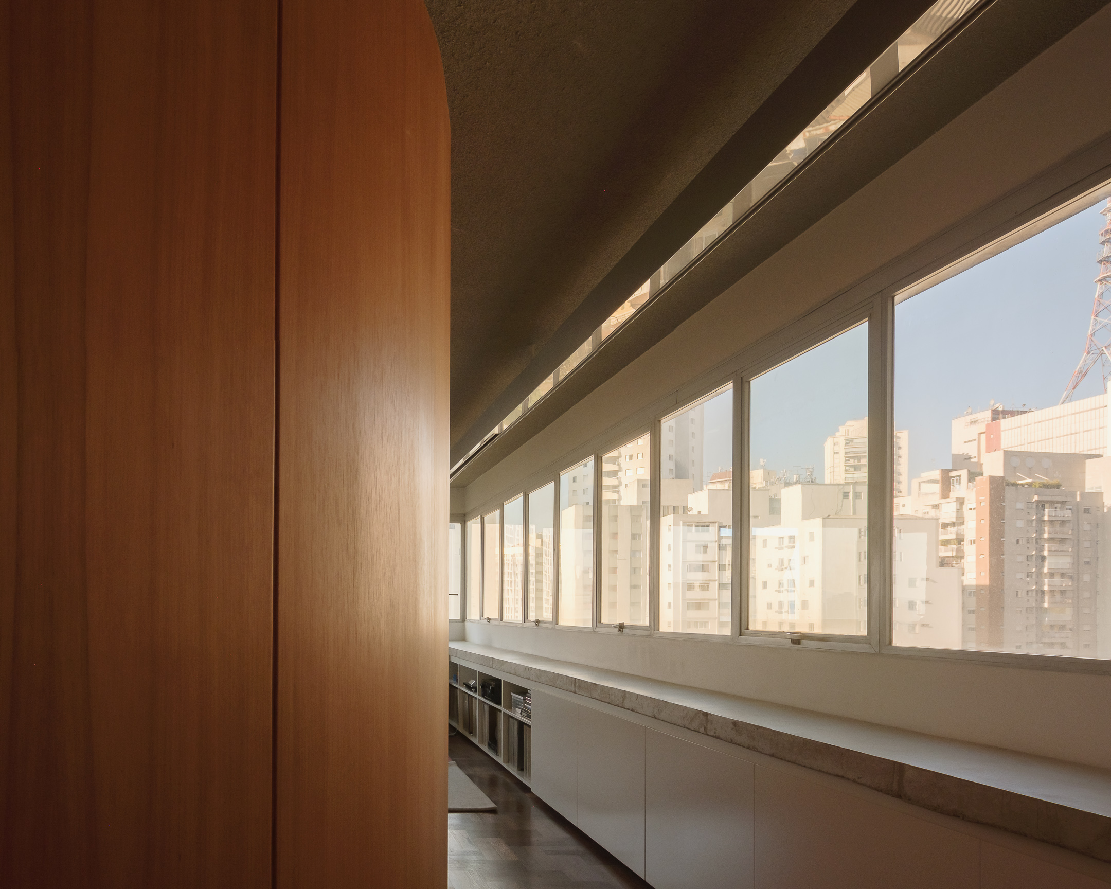 Guarapari Apartment in São Paulo, by Arquipelago and Pianca Arquitetura