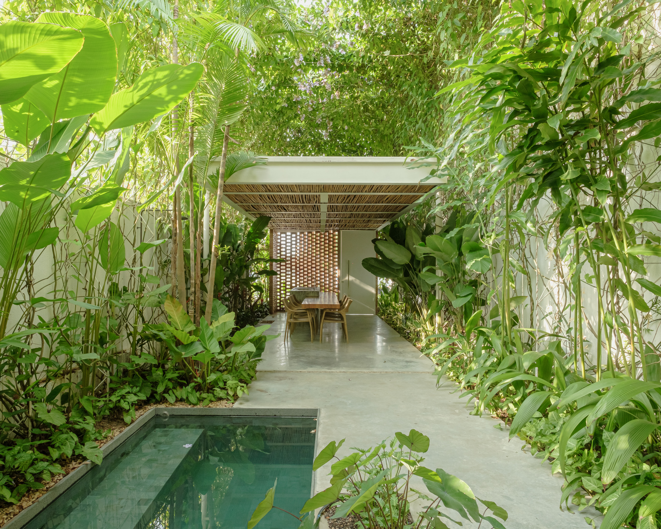 Tropical shed in Manaus, by Laurent Troost