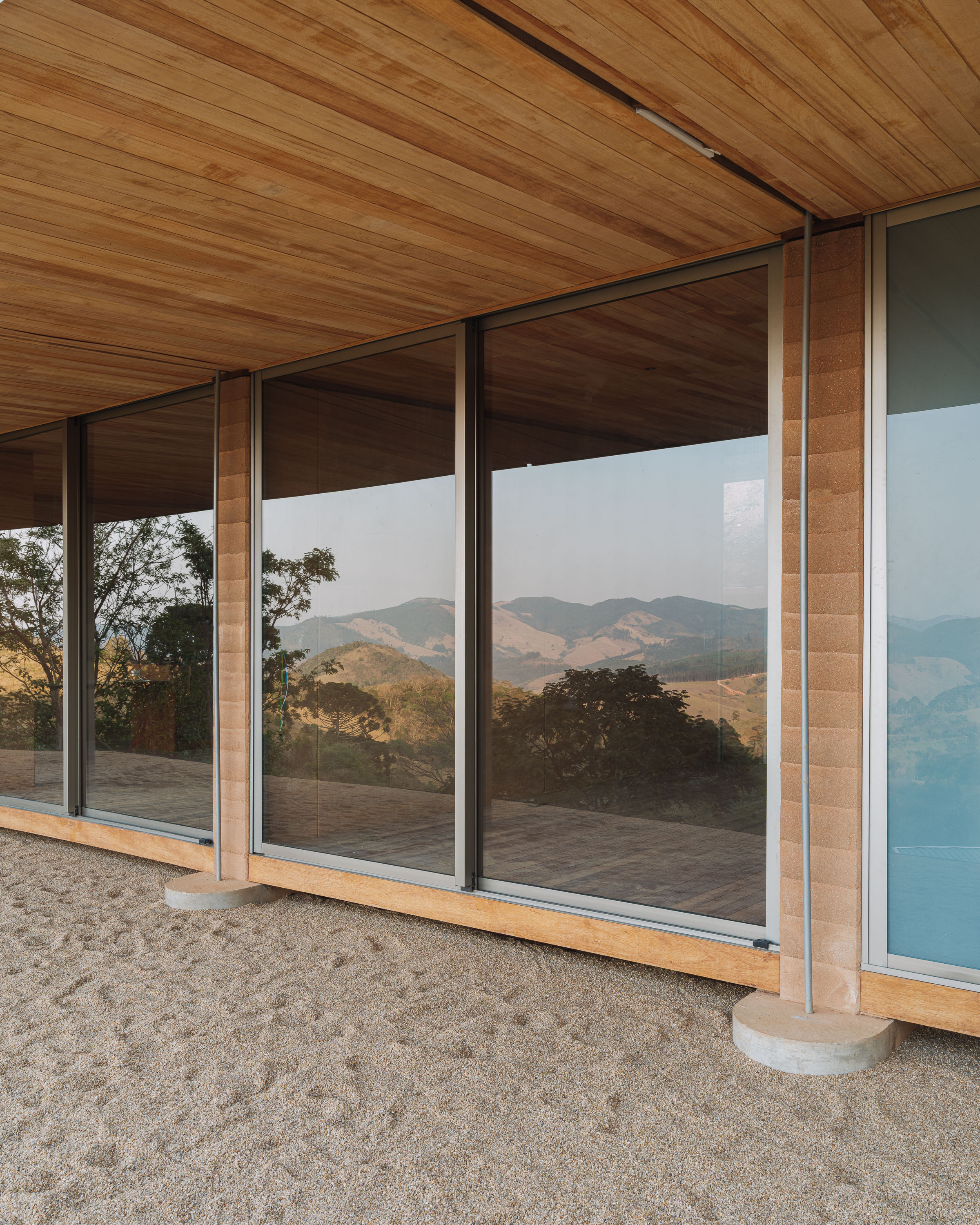 Modular Houses in Piracia, by Arquipelago Arquitetos